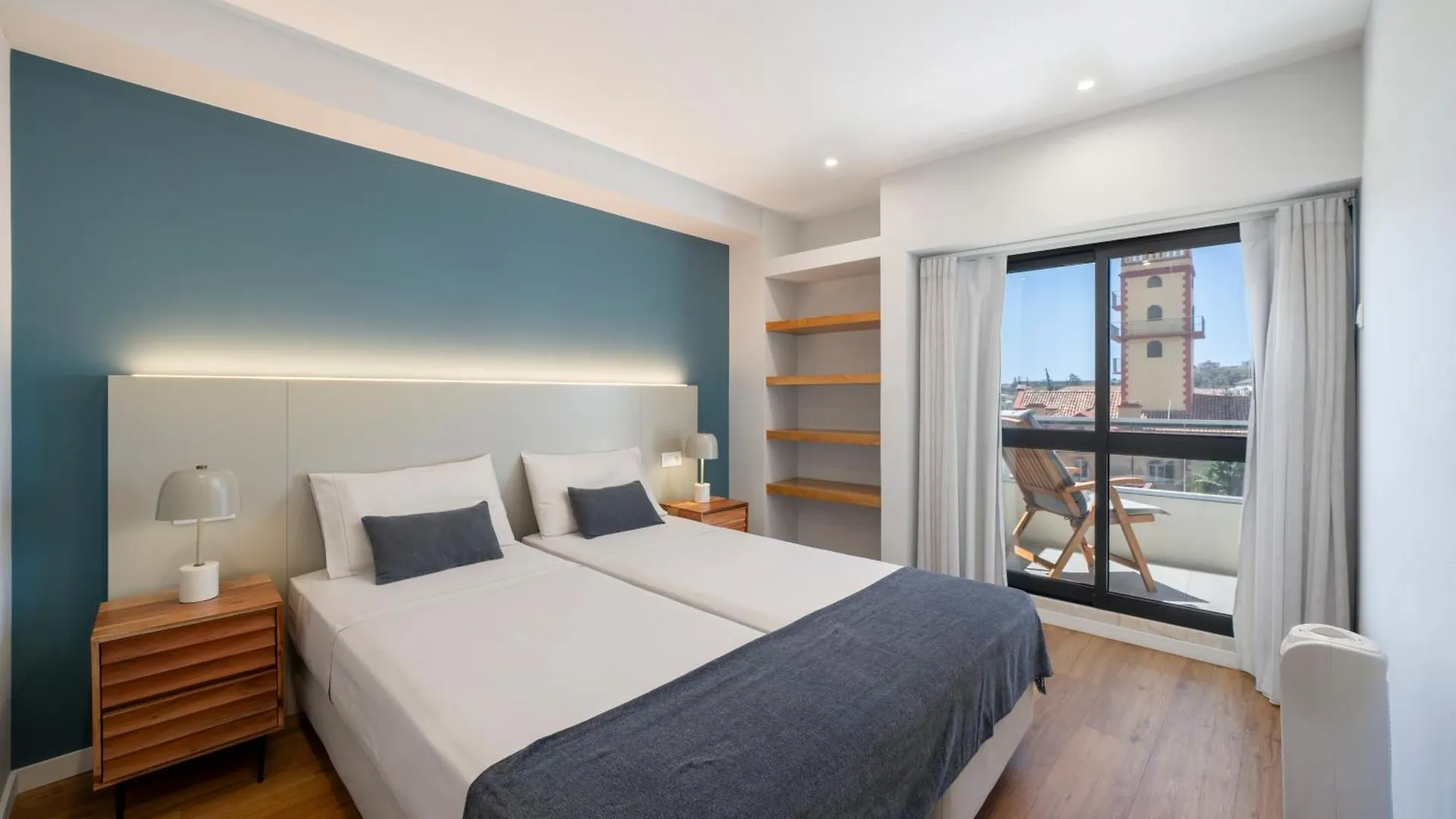 Atlantic Blue 1 - City Center With Garage Funchal  Apartment Funchal (Madeira)